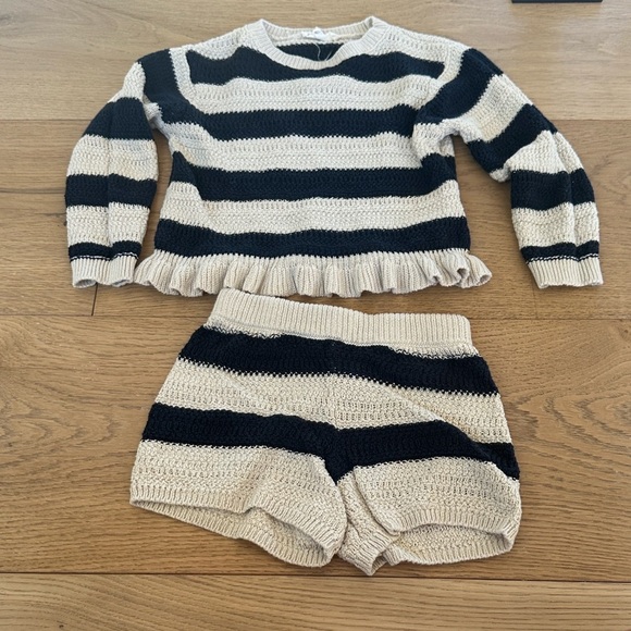 Jessica Simpson Striped Knit Sweater and Shorts Set 4T - Picture 1 of 1
